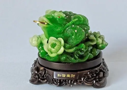 ban-tho-than-tai-ong-dia-gom-nhung-gi-cach-bai-tri-chuan-tu-a-z-13615-4 Thiềm thừ (có thể có)