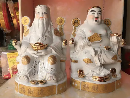 ban-tho-than-tai-ong-dia-gom-nhung-gi-cach-bai-tri-chuan-tu-a-z-13615 Tượng ông địa, ông thần tài