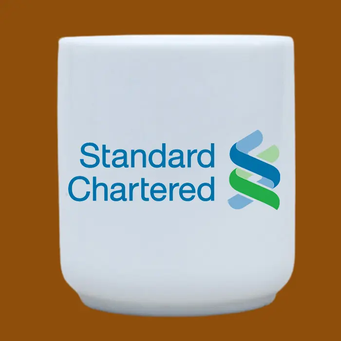 Ly sứ in logo Standard Chartered